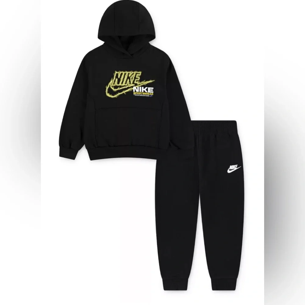 Nike Boys Kids Track Hoodie and Joggers Set size 6 NWT - Picture 1 of 3